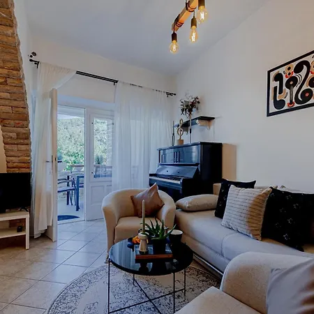 Modern Fisherman's Stone House Brna בית נופש