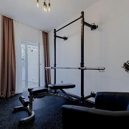 Modern Fisherman's Stone House Brna