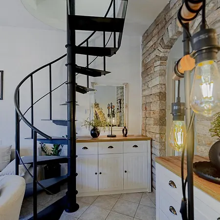 Modern Fisherman's Stone House Brna Semesterbostad *