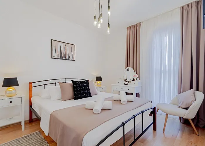 Modern Fisherman's Stone House Brna Vakantiehuis *